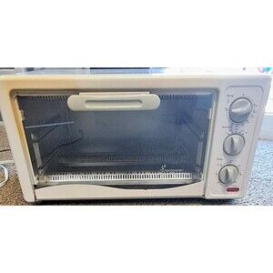 Toastmaster Countertop Toaster Oven Broiler White W/ Pan Tray Convection